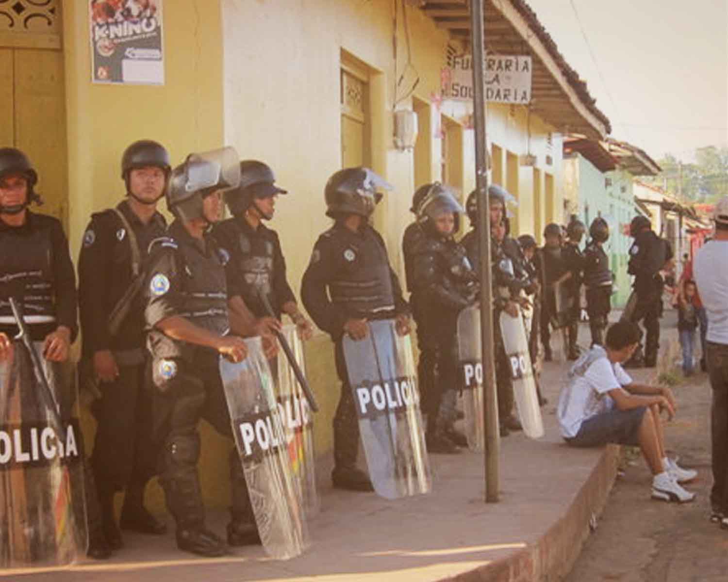 RETOS, RIESGOS Y OPORTUNIDADES  DE LA SEGURIDAD EN NICARAGUA