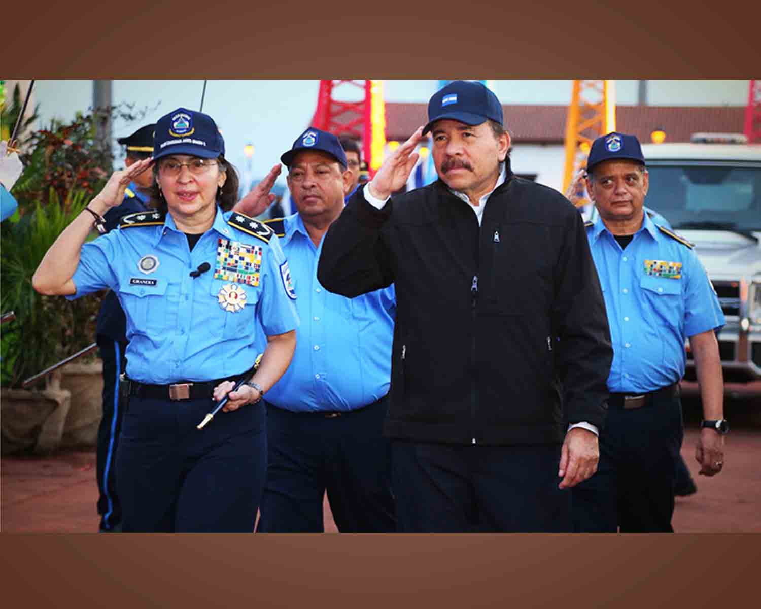 NUEVOS PERIODOS HISTÓRICOS: POLICIAS DE NICARAGUA Y EL SALVADOR